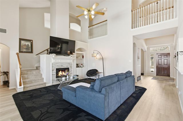 2135 Emerald Cove Drive, League City, TX 77573