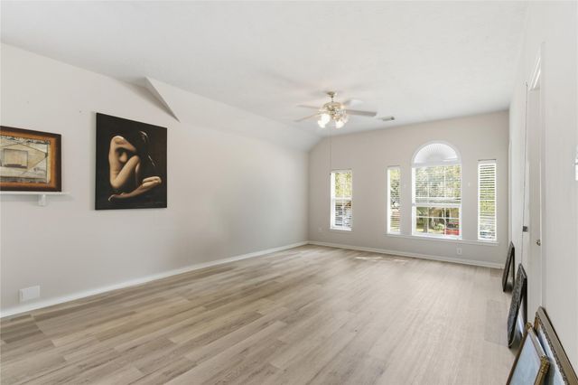 2135 Emerald Cove Drive, League City, TX 77573