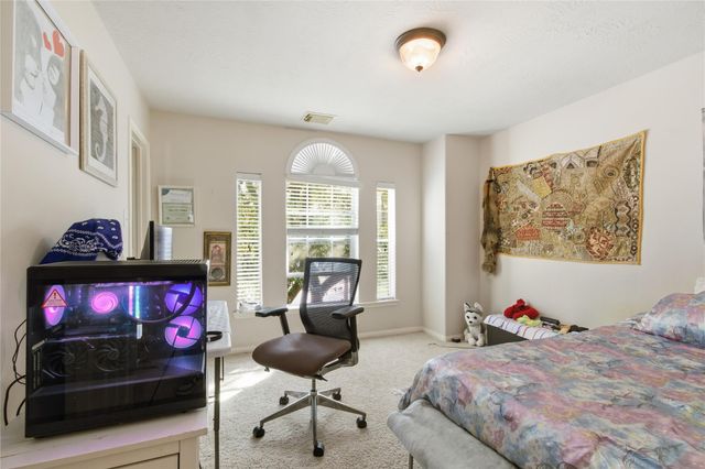 2135 Emerald Cove Drive, League City, TX 77573