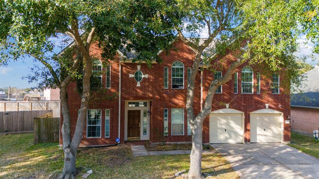 2135 Emerald Cove Drive, League City, TX 77573