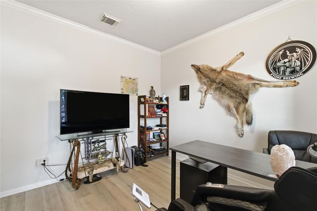 2135 Emerald Cove Drive, League City, TX 77573