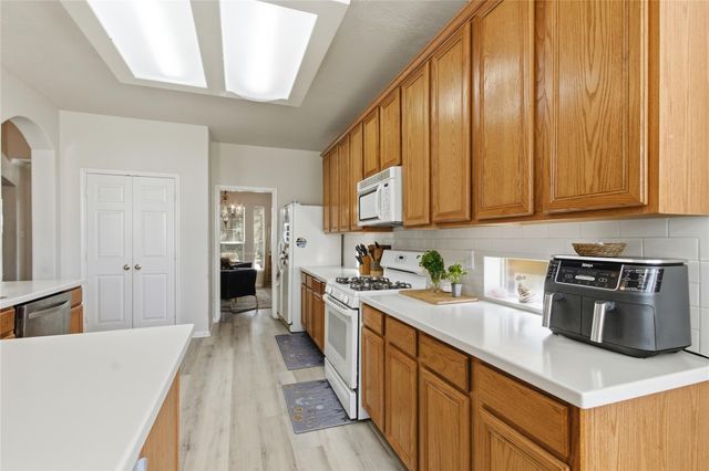 2135 Emerald Cove Drive, League City, TX 77573