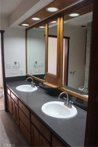 2007 Voorhees, Redondo Beach, CA 90278