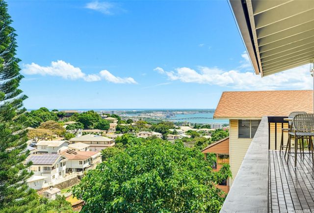 99-709 Hoio Street, Aiea, HI 96701
