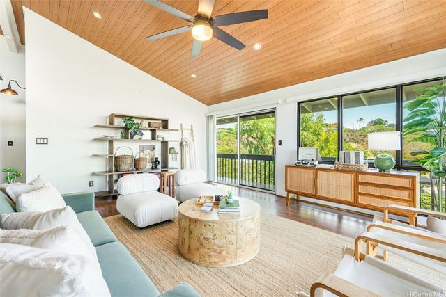 99-709 Hoio Street, Aiea, HI 96701