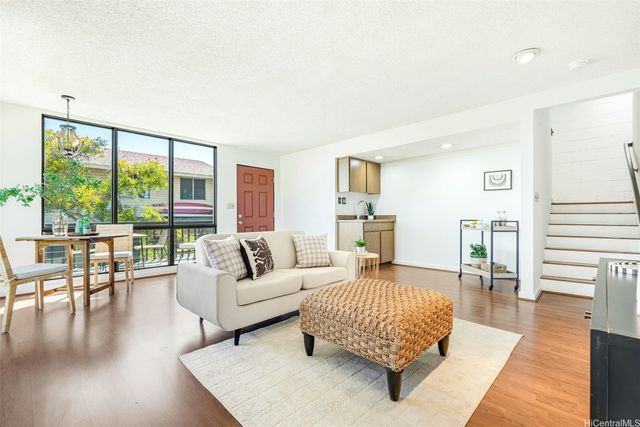 99-709 Hoio Street, Aiea, HI 96701