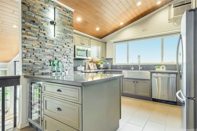 99-709 Hoio Street, Aiea, HI 96701