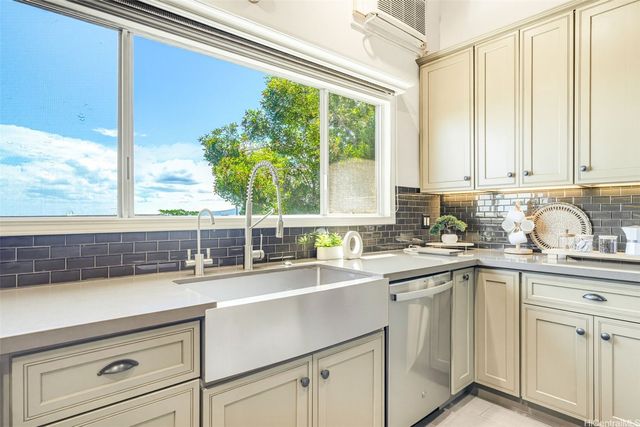 99-709 Hoio Street, Aiea, HI 96701