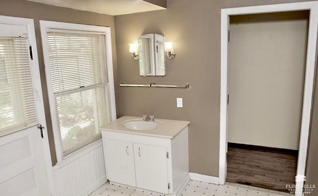 314 N 6th Street, Manhattan, KS 66502