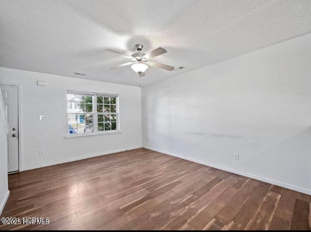 7009 Banister Loop, Jacksonville, NC 28546