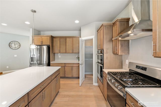 16823 124th Avenue Ct E, Puyallup, WA 98374