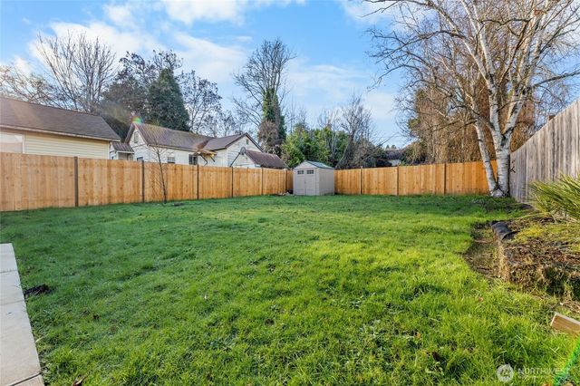 1229 Broadway Ave, Bremerton, WA 98337