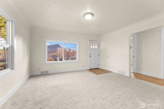 1229 Broadway Ave, Bremerton, WA 98337