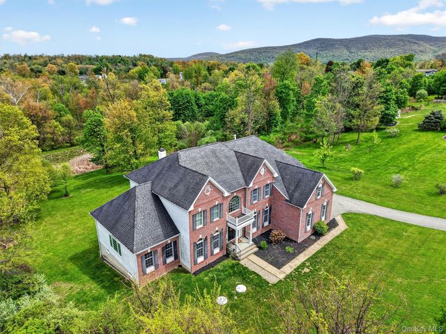31 Sunflower Circle, Wappingers Falls, NY 12590