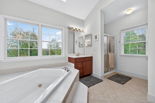 31 Sunflower Circle, Wappingers Falls, NY 12590