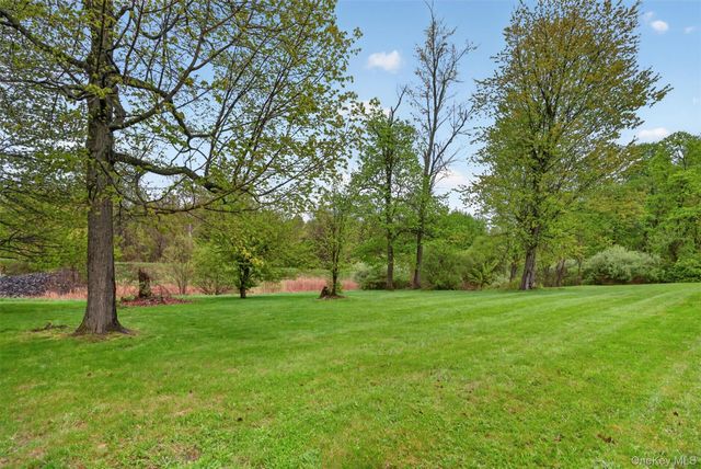 31 Sunflower Circle, Wappingers Falls, NY 12590