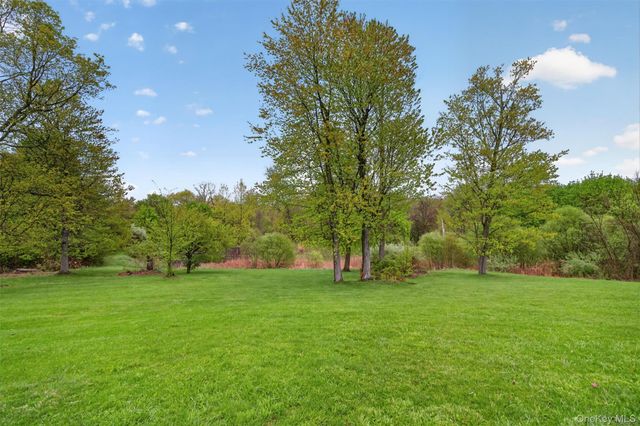 31 Sunflower Circle, Wappingers Falls, NY 12590