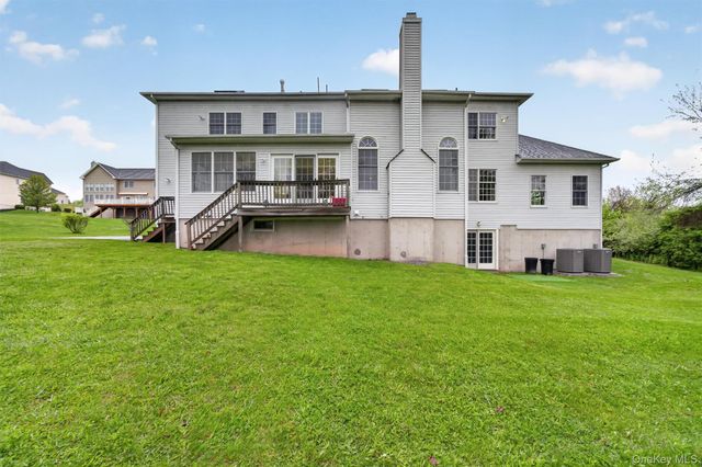 31 Sunflower Circle, Wappingers Falls, NY 12590