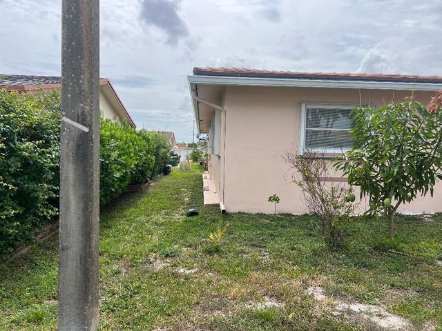 5803 NW 86th Avenue, Tamarac, FL 33321