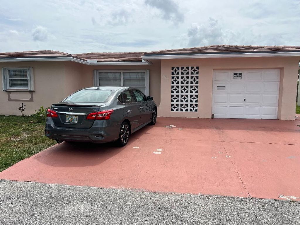 5803 NW 86th Avenue, Tamarac, FL 33321