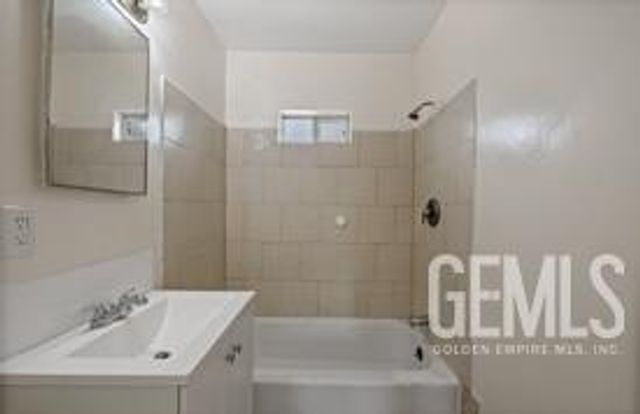 527 Villa Street, Bakersfield, CA 93307