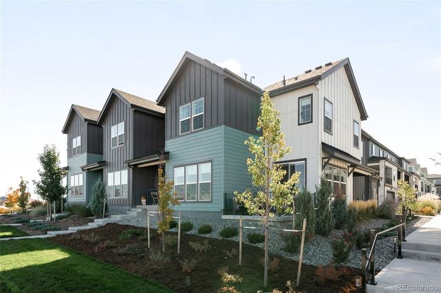 7910 Sterling Ranch Avenue, Littleton, CO 80125