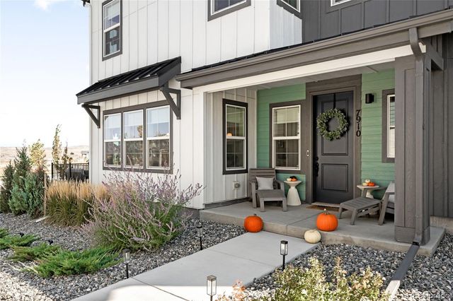 7910 Sterling Ranch Avenue, Littleton, CO 80125