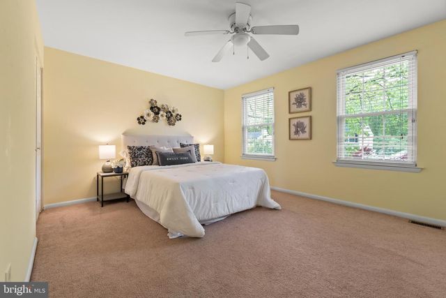 156 ST MORITZ, Sicklerville, NJ 08081