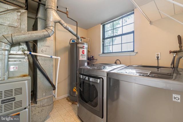 156 ST MORITZ, Sicklerville, NJ 08081