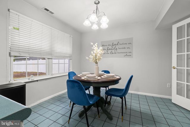 156 ST MORITZ, Sicklerville, NJ 08081