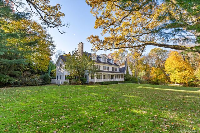 8 Richbell Road, Scarsdale, NY 10583