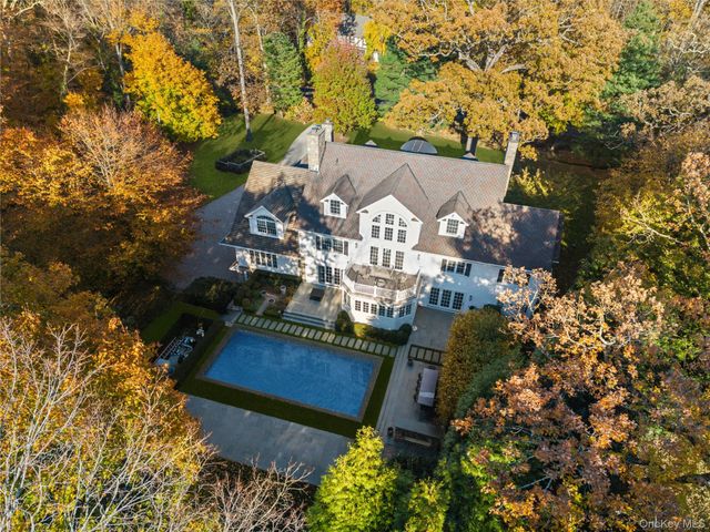 8 Richbell Road, Scarsdale, NY 10583