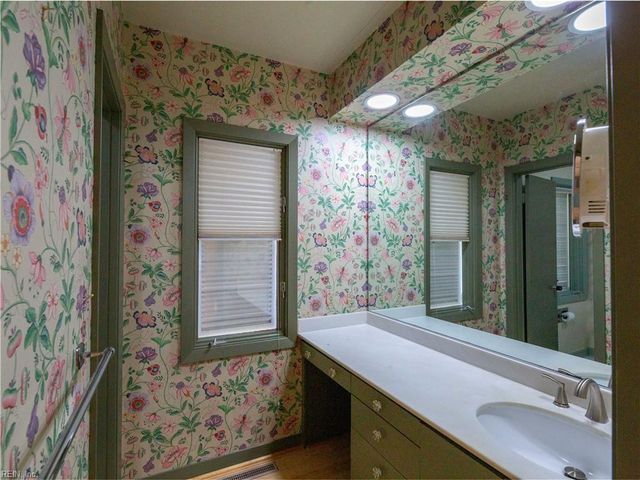 208 Washington Street ST, Portsmouth, VA 23704