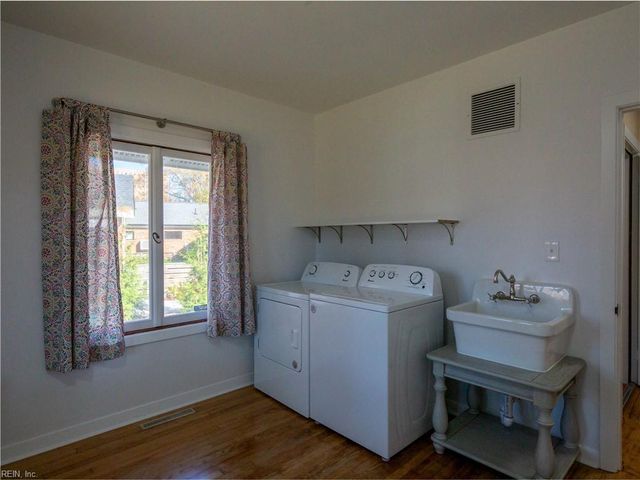 208 Washington Street ST, Portsmouth, VA 23704