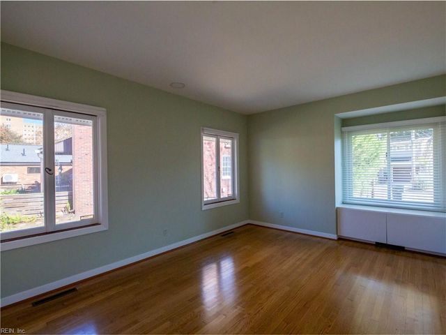 208 Washington Street ST, Portsmouth, VA 23704