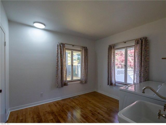 208 Washington Street ST, Portsmouth, VA 23704