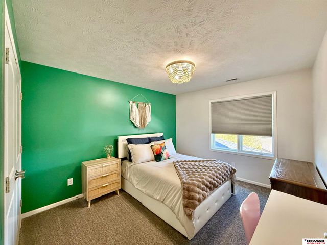 9400 S 29th Street, Lincoln, NE 68516