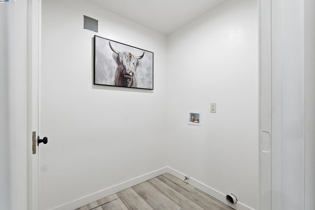 5729 Bancroft Ave, Oakland, CA 94605