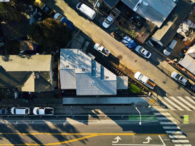 5729 Bancroft Ave, Oakland, CA 94605