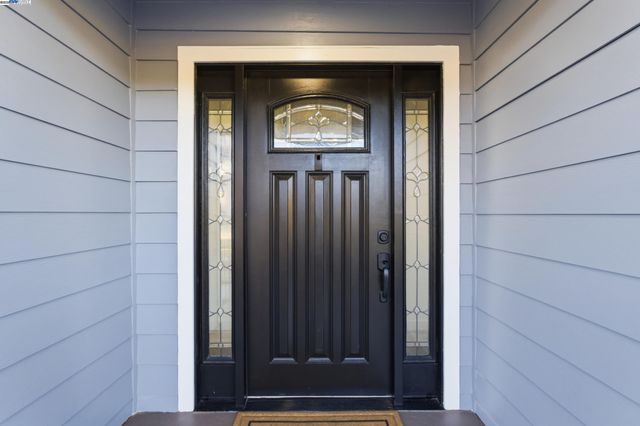 5729 Bancroft Ave, Oakland, CA 94605