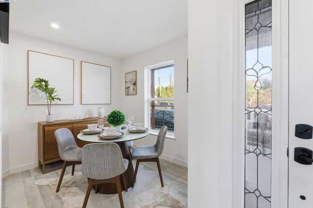 5729 Bancroft Ave, Oakland, CA 94605