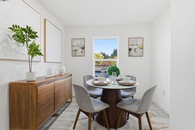 5729 Bancroft Ave, Oakland, CA 94605