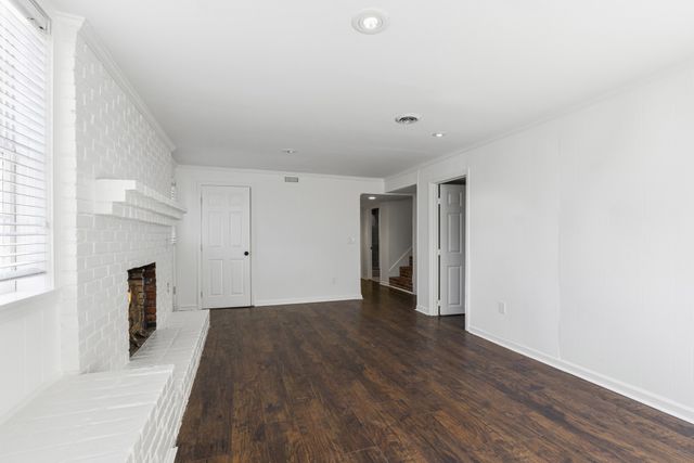 3325 Dumas Dr, Nashville, TN 37211