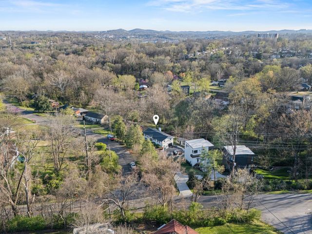 3325 Dumas Dr, Nashville, TN 37211