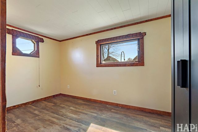 1319 Nippersink Drive, Spring Grove, IL 60081