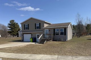 5341 Revella Lane, Grawn, MI 49637