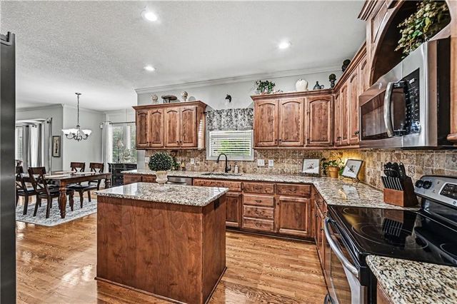 8502 NE 102nd Terrace, Kansas City, MO 64157
