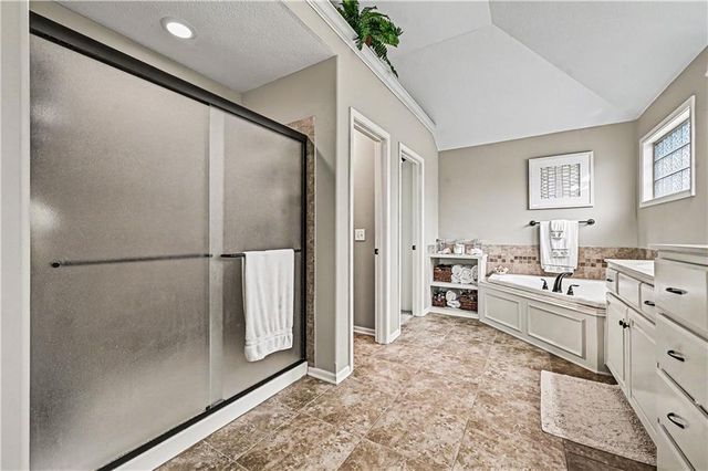 8502 NE 102nd Terrace, Kansas City, MO 64157