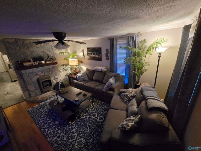 410 Mccullough Avenue, Huntsville, AL 35801