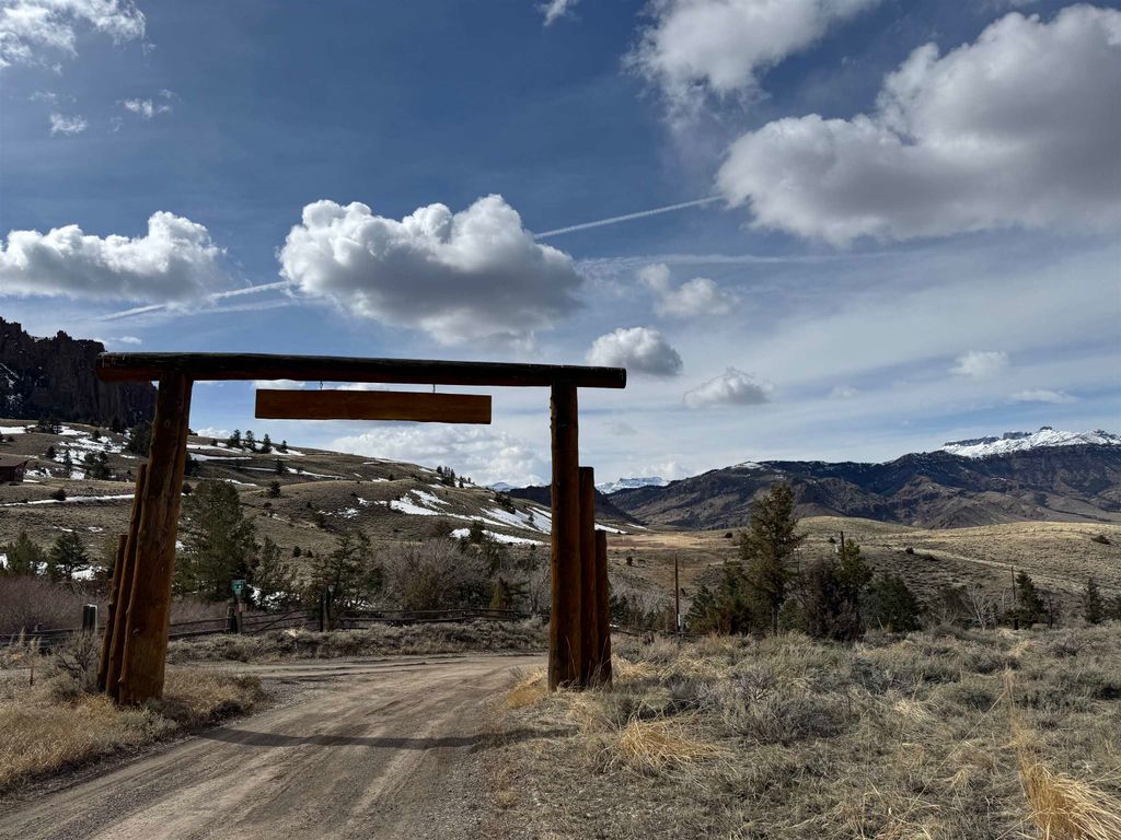 Lot 105 Laurel Dr, Wapiti, WY 82450 photo 8